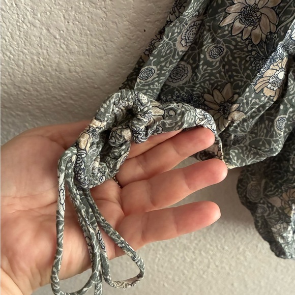 Lucky Brand Long Sleeve Floral Print Women's Top L - Picture 7 of 13